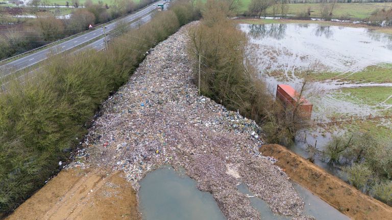 Fly-tippers Face 'Clean-Up Squad' Orders Under New Government Crackdown