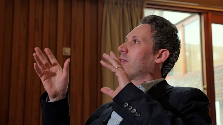 Profesör Sander van der Linden yasağı destekleyecek 'sıfır kanıt' olduğunu söyledi