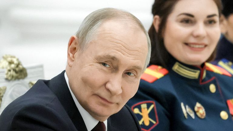 Trump's Russian Oil Sanctions Reversal Delivers Major Windfall to Putin