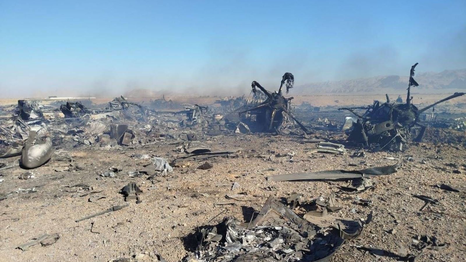 Wat we weten over de F-15 piloot die twee dagen overleefde op de Iraanse berg | Amerikaans nieuws