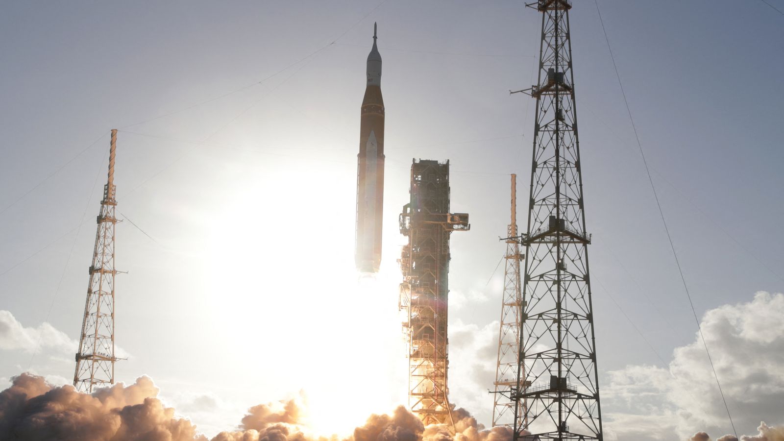 Watch live coverage as Artemis II launches to space | News UK Video