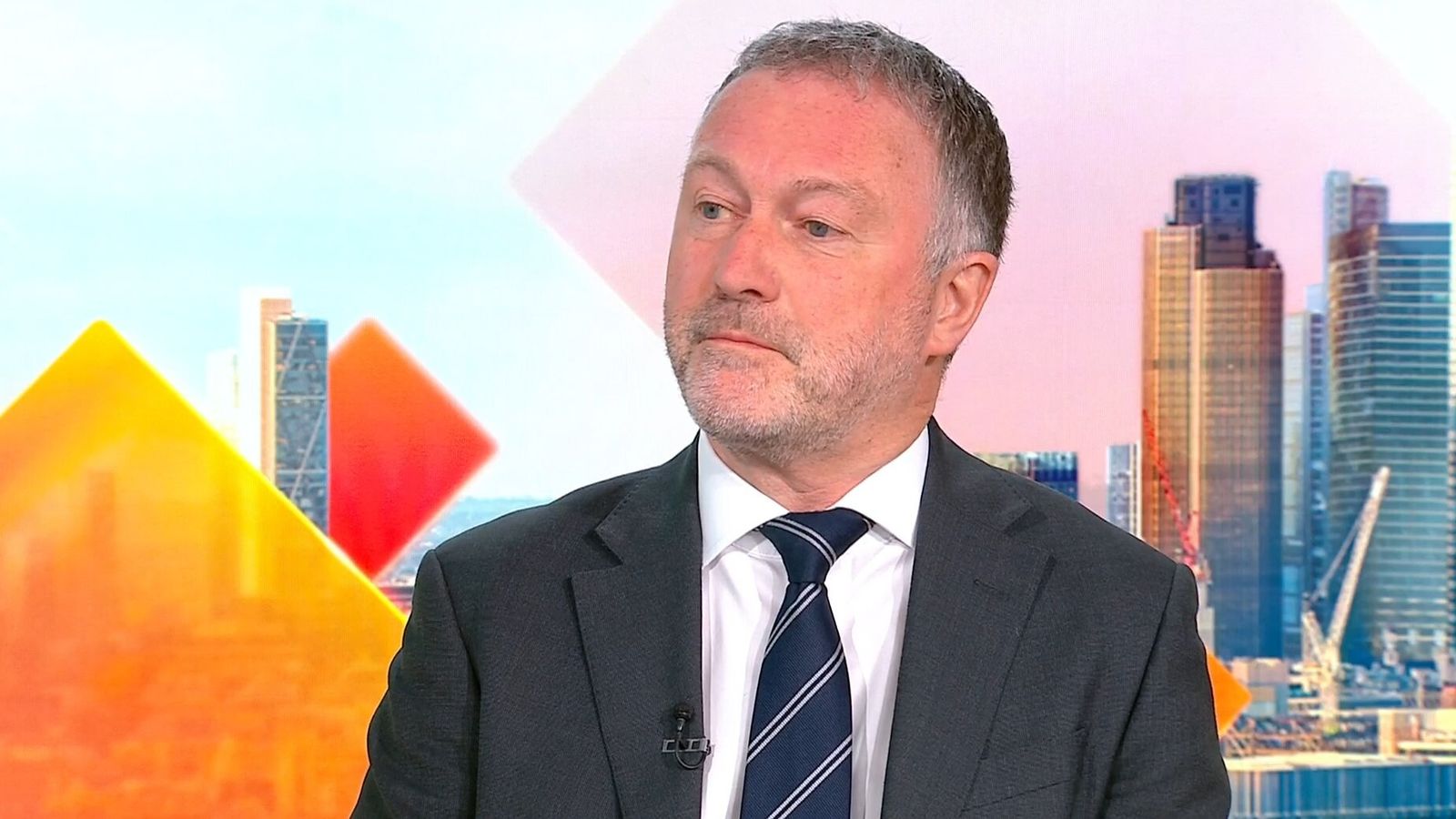 Steve Reed 'not bothered' by Labour rebels after Starmer avoids ...