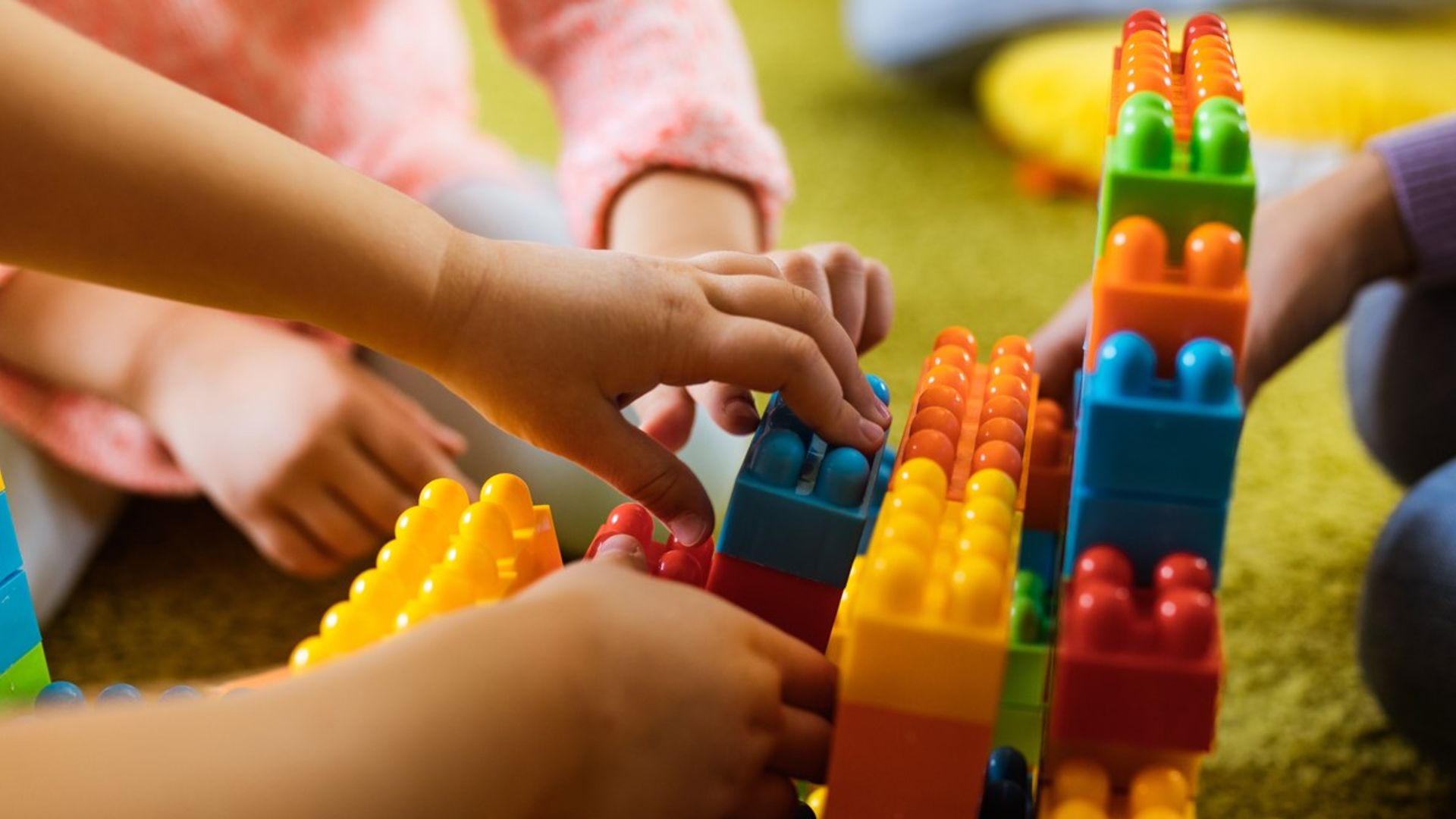 'Can my daughter's nursery charge me for leaving - even though it has filled her place?' - BERITAJA