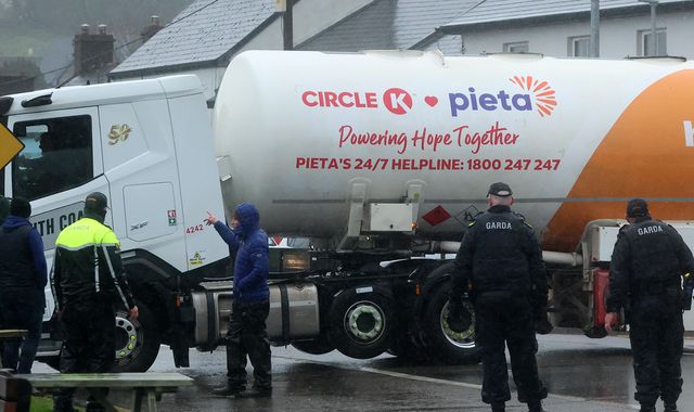 Fuel tankers regain access to Irish oil refinery after protests
