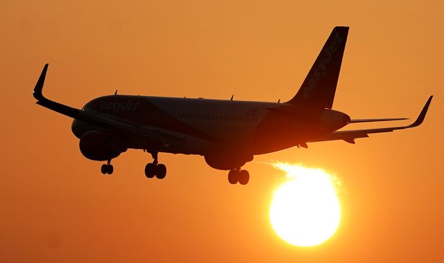 Airports Council International warns of fuel shortages if Strait of Hormuz not reopened amid US-Iran war talks