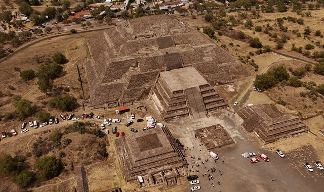 Canadian woman killed and others hurt in shooting at Mexico's Teotihuacan pyramids