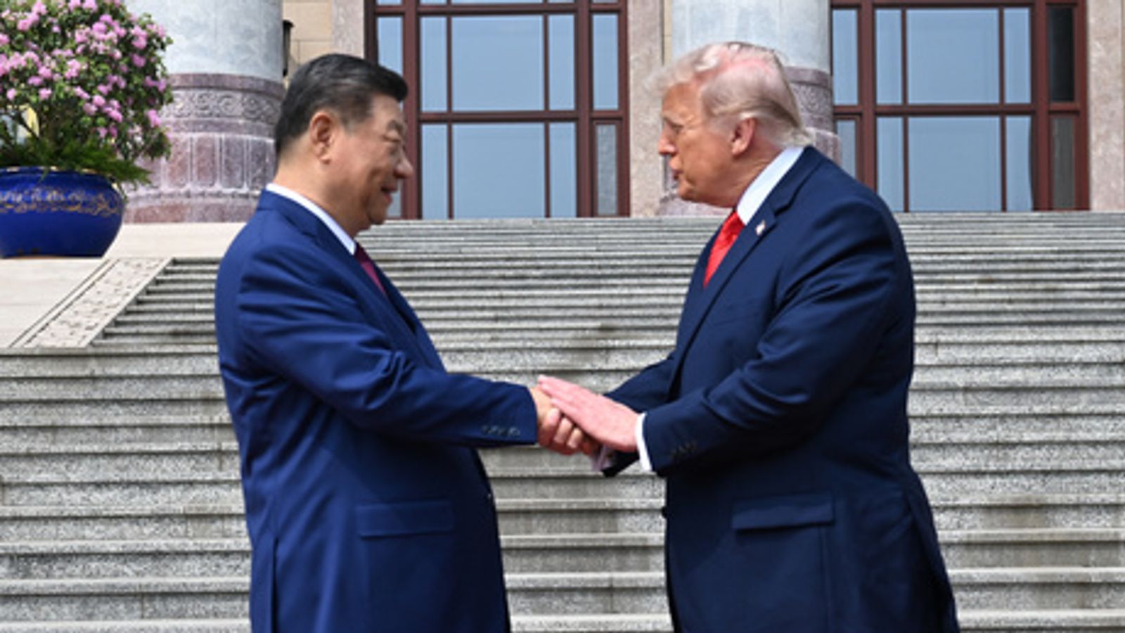 What can the 14-second handshake between Trump and Xi tell us? | World ...