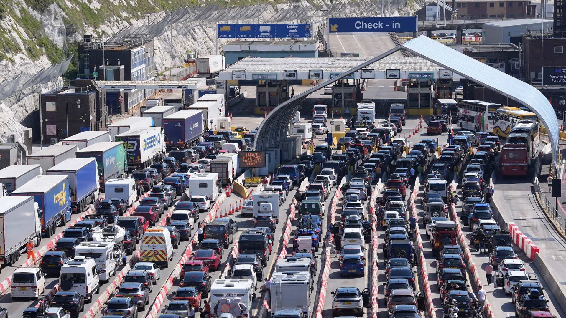 How to Survive the Worst Bank Holiday Getaway Traffic in Years