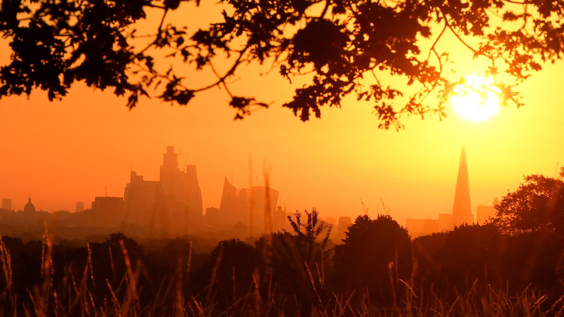 Why England Does Not Need Air Conditioning And What We Actually Should Be Building Instead