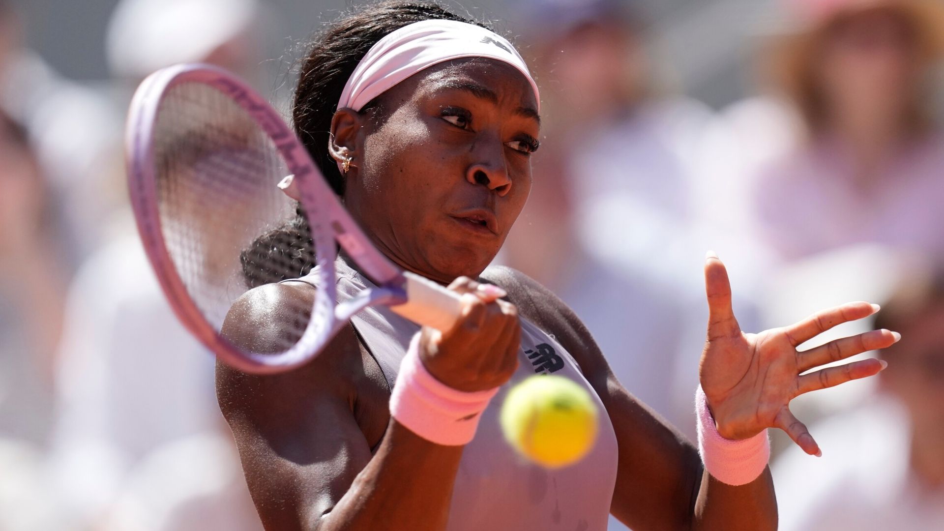 Defending champion Gauff suffers shock third-round exit at French Open