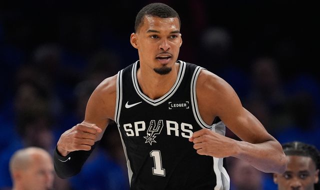 Victor Wembanyama's epic night helps San Antonio Spurs take down the Oklahoma City Thunder after double-overtime