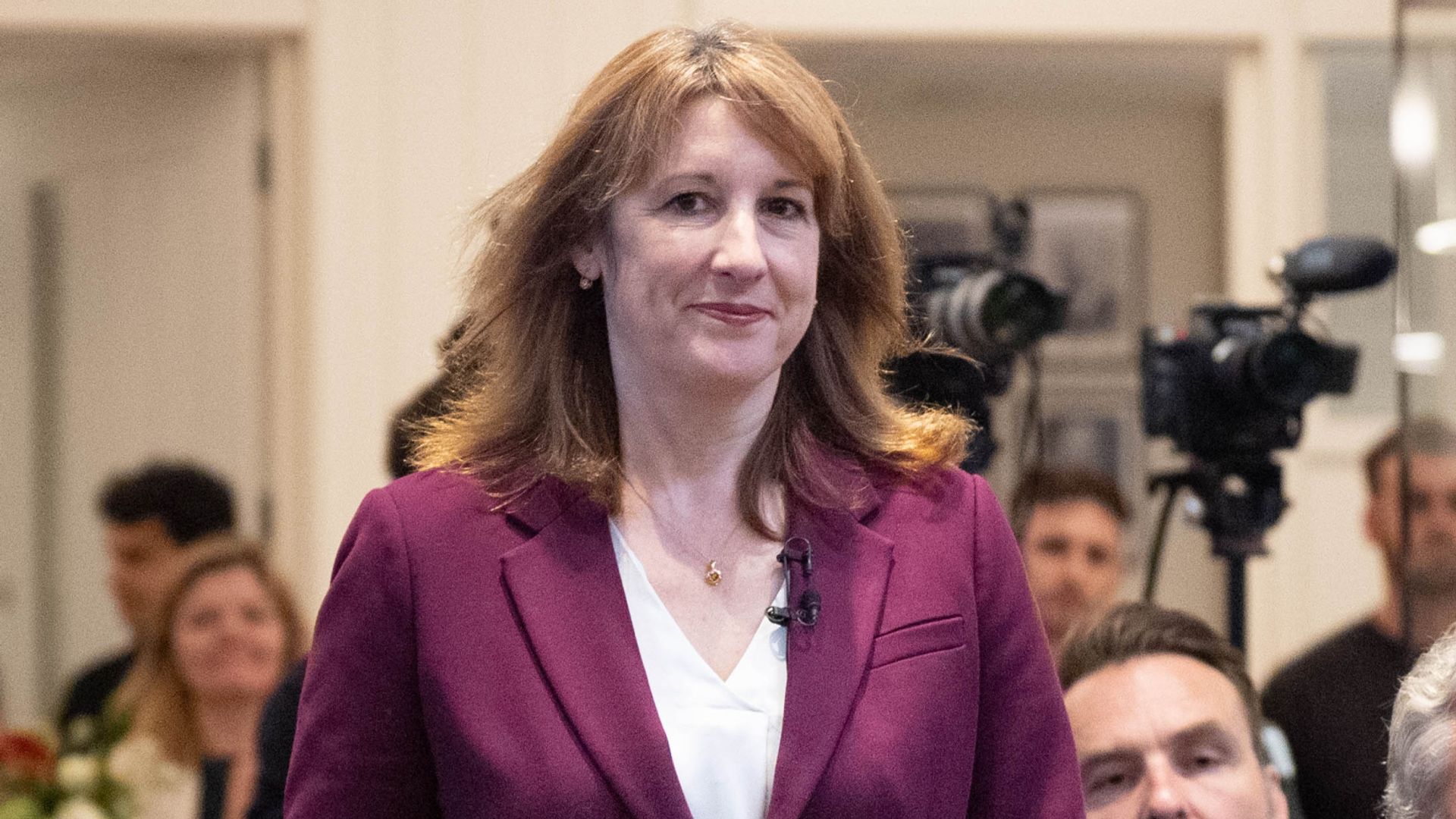 Economy flatlining as Reeves nears Number 11 exit