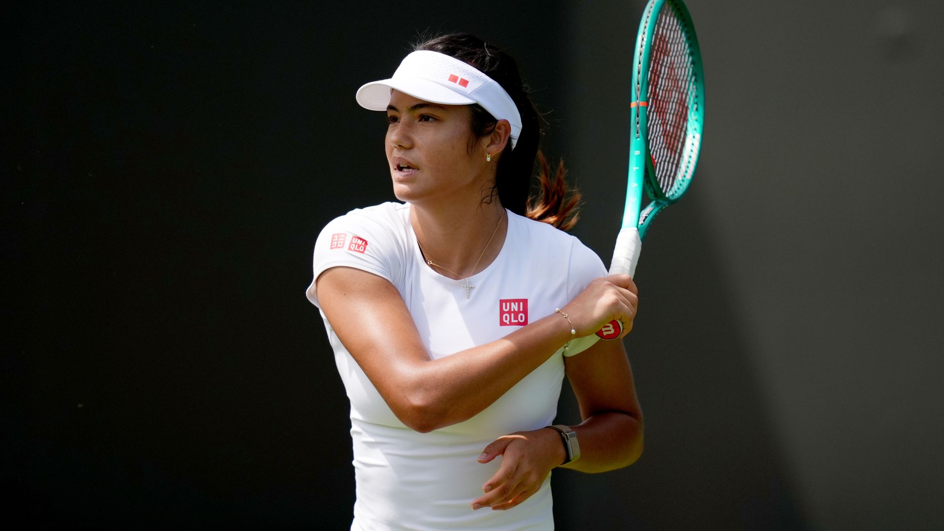 Raducanu ends Wimbledon practice session early to add to injury fears