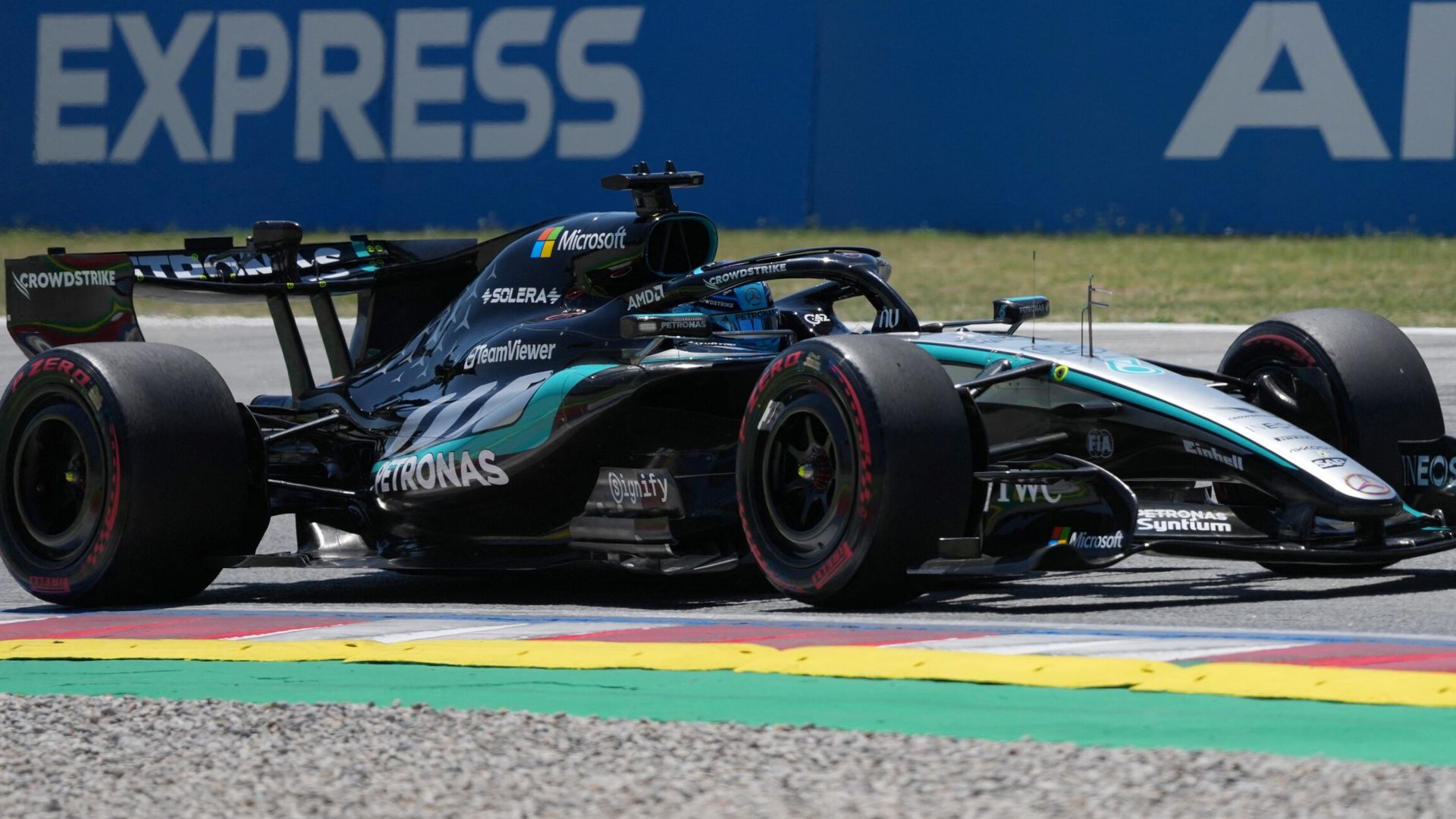 Russell fastest as Antonelli left frustrated in Barcelona final practice
