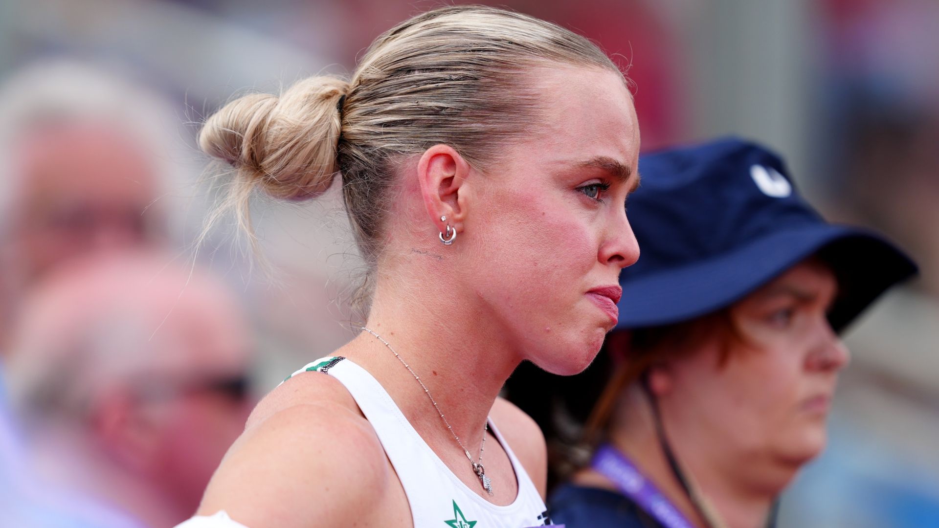 Hodgkinson in tears after late UK Athletics 400m final withdrawal