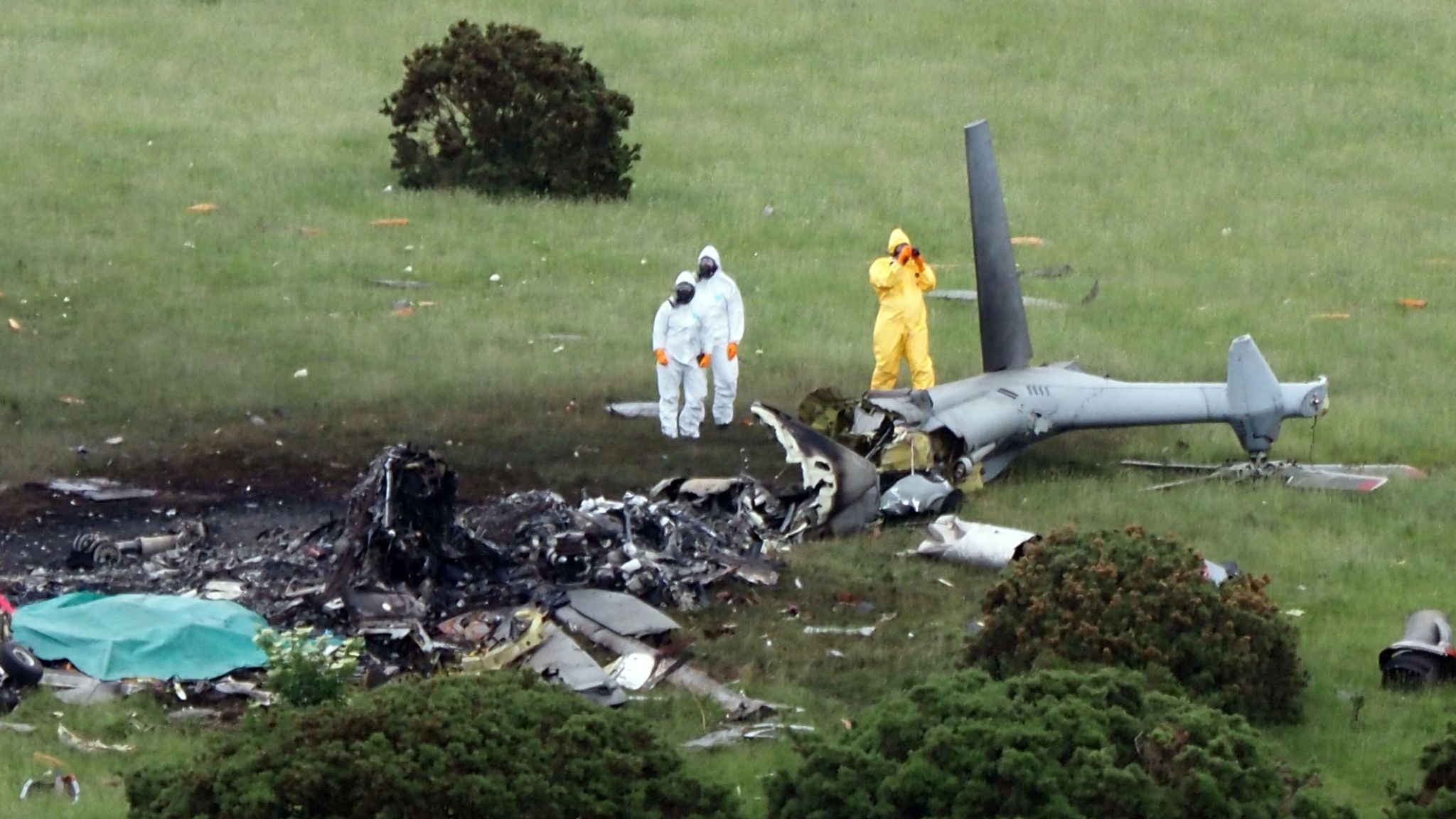 three-dead-after-royal-navy-helicopter-crashes-into-devon-field-uk