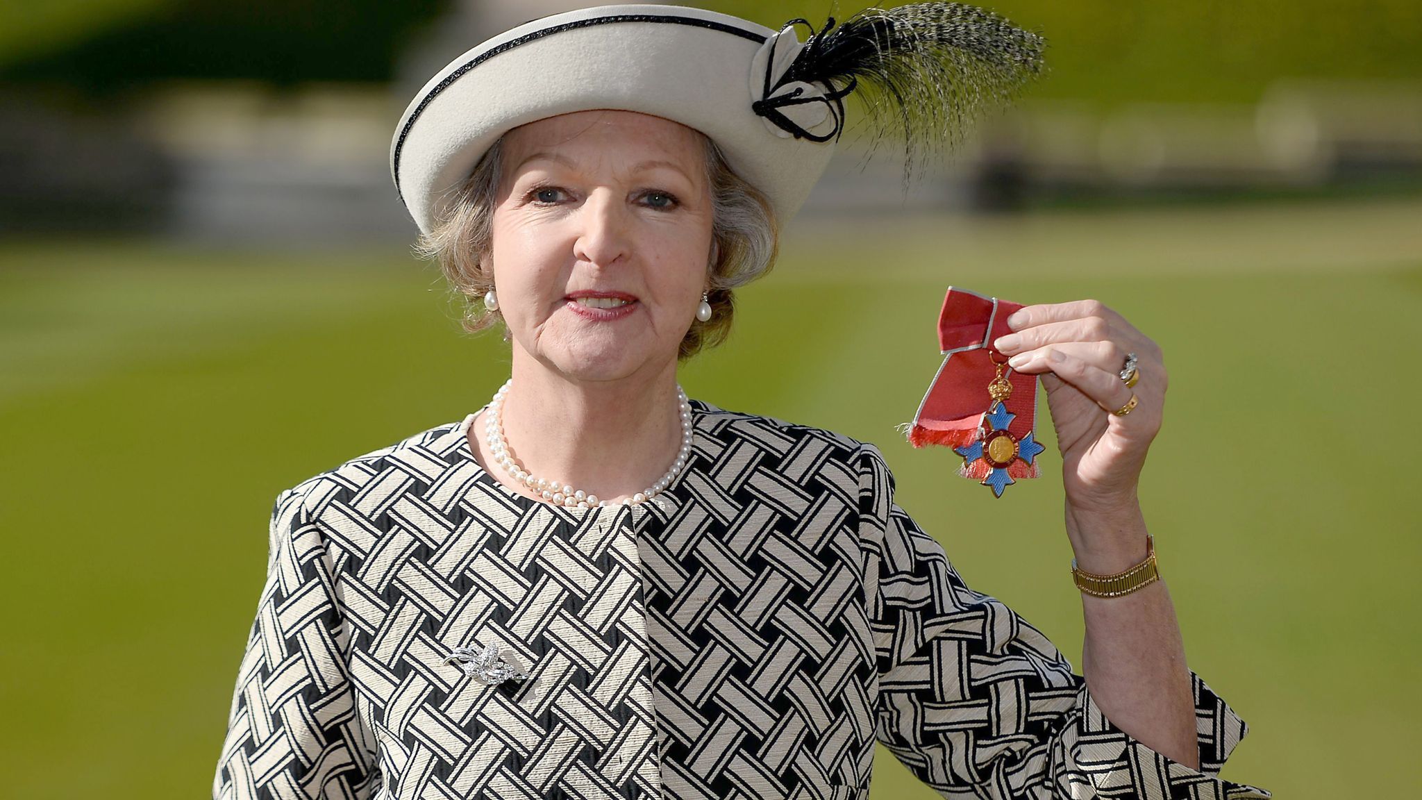 Dame Penelope Keith, star of The Good Life, dies aged 86 | UK News