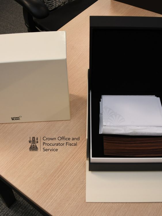 Montblanc yellow gold fountain pen: £2,137