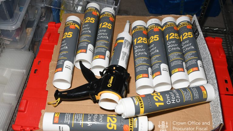 Everbuild 400ml white one-hour decorators flexible caulk x12 from Amazon: £21.50