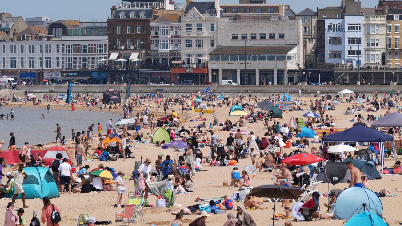UK Health Warning Issued as New Heatwave Approaches