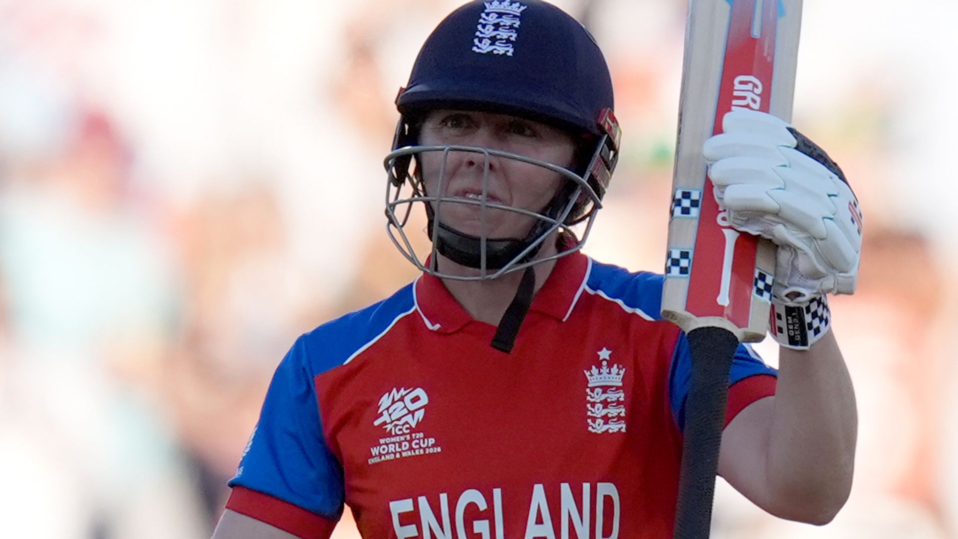 Former captain Knight announces England retirement