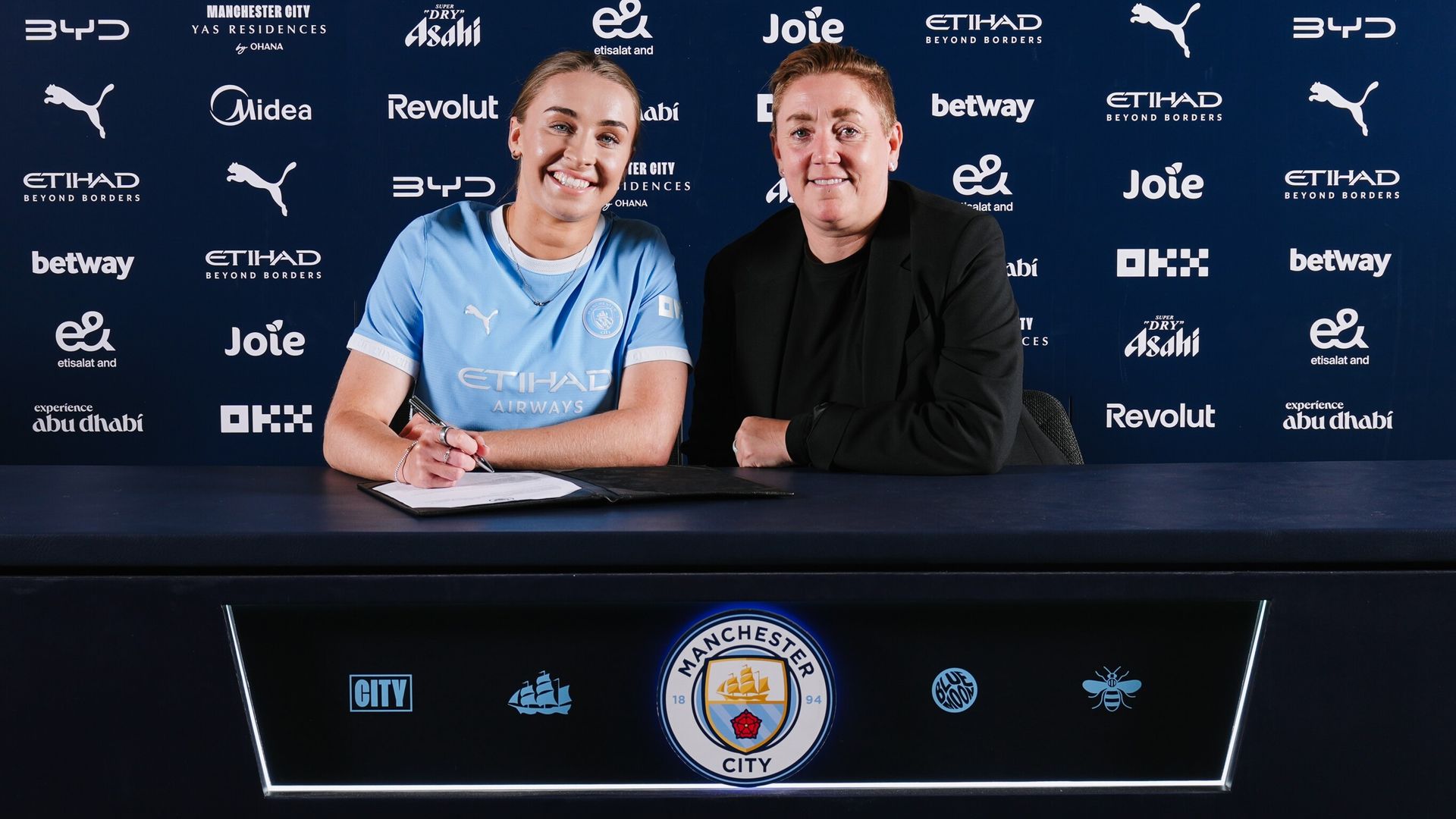 Man City sign Charles from Chelsea