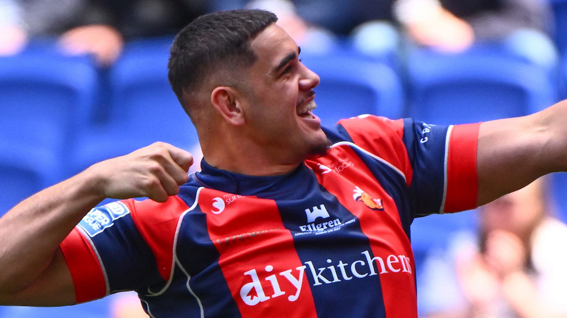 Wakefield score nine tries in Magic Weekend demolition of Castleford