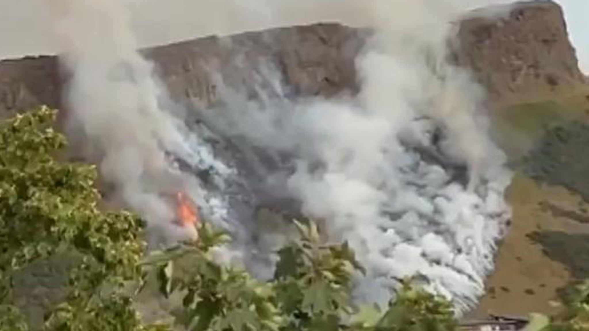 Fire Breaks Out At Arthur s Seat In Edinburgh UK News Sky News Fire Breaks Out At Arthur s Seat In Edinburgh UK News Sky News