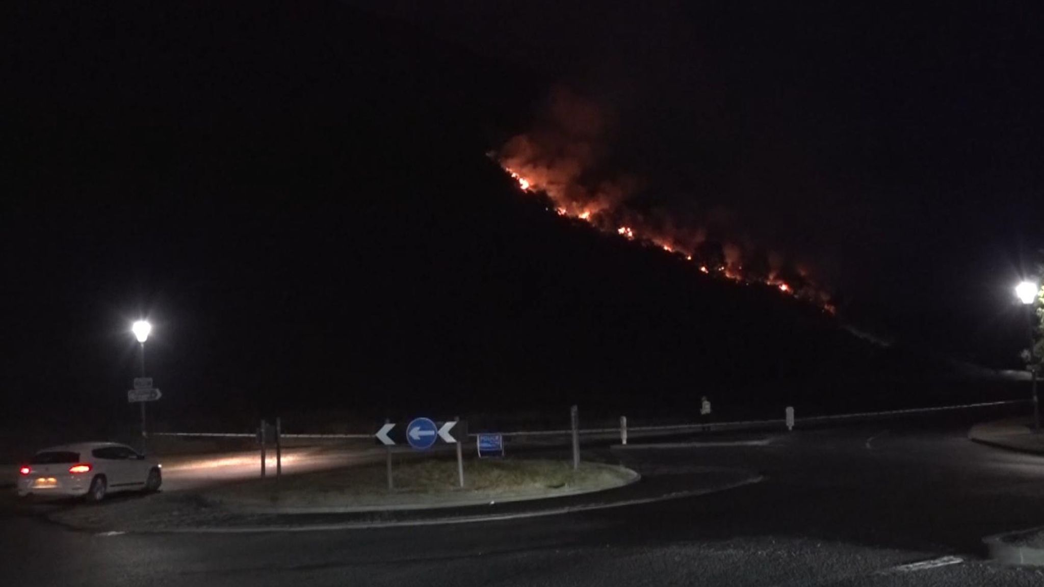 Firefighters battling blaze at Arthur's Seat in Edinburgh | UK News