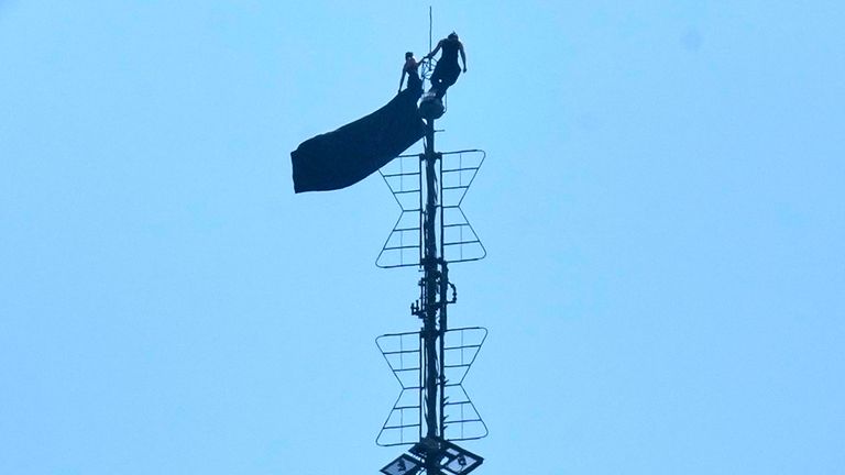 The stunt was an apparent marriage proposal. Pic: AP Photo/Richard Drew