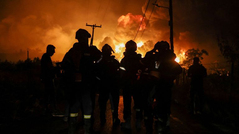  Reuters