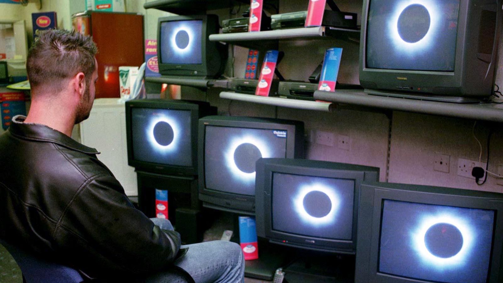 The 1999 Solar Eclipse In Pictures And Why You Should Probably Get the-1999-solar-eclipse-in-pictures-and-why-you-should-probably-get