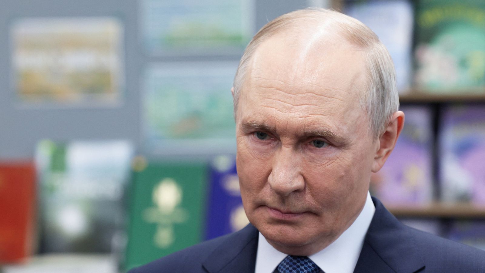 Putin sends Trump a gift - and will hope for something in return