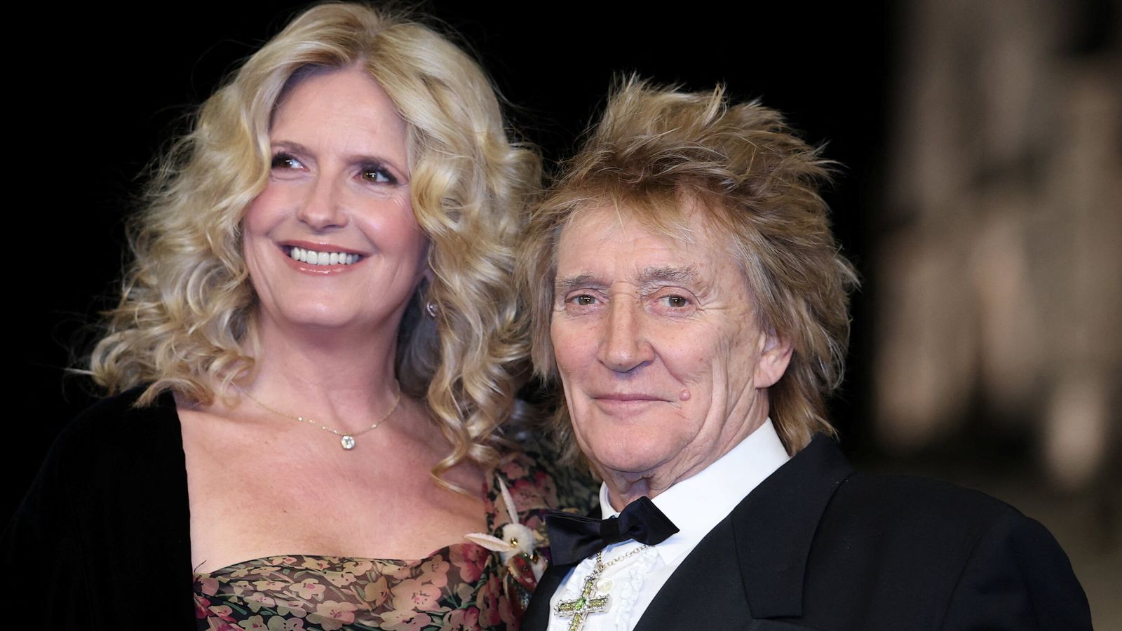 Rod Stewart cancels gigs after heart surgery | Ents & Arts News | Sky News