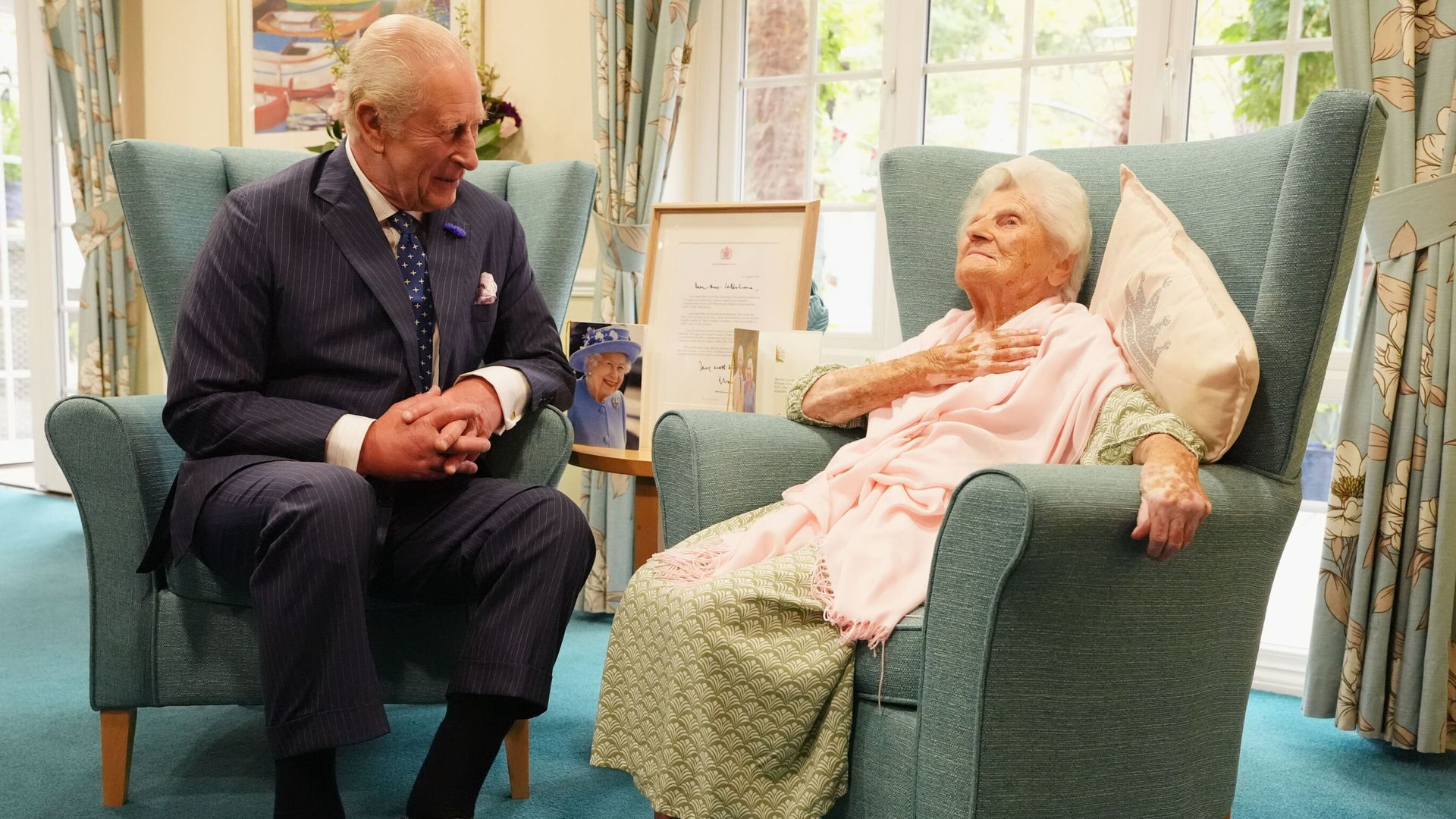 World's oldest person turns 117 today - and still can't get over the time she met the King