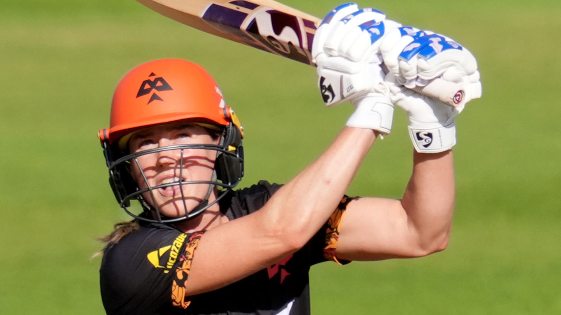 Bellingham watches Phoenix seal first Hundred win as Perry stars