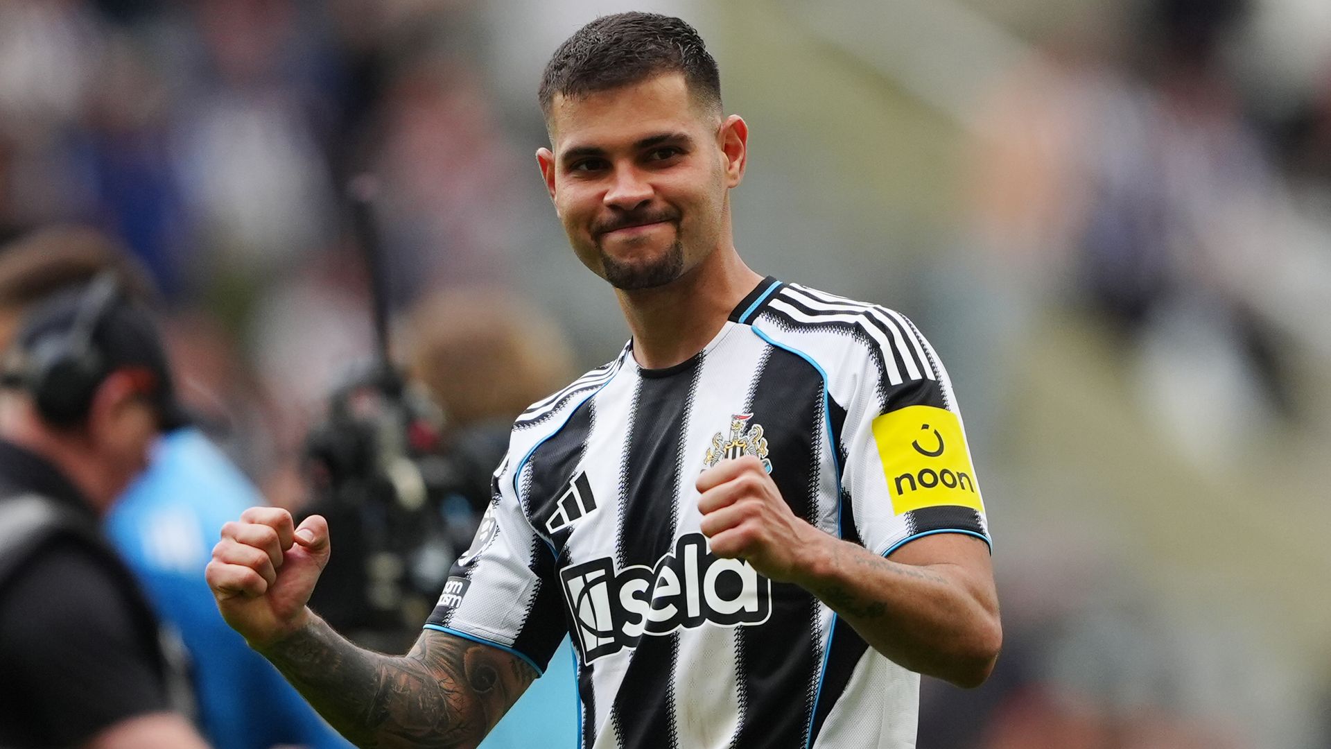 Where would Guimaraes fit in at Arsenal?