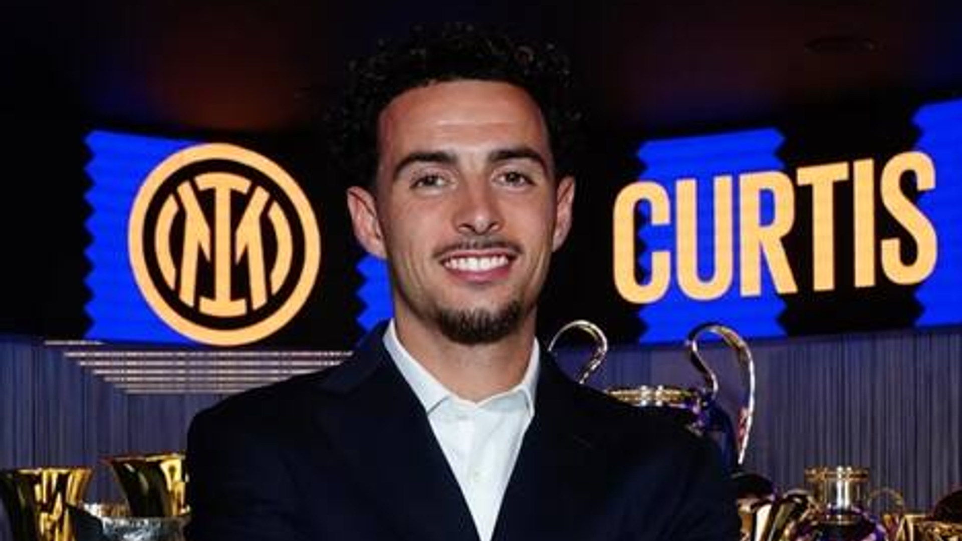 Inter Milan sign Jones from Liverpool