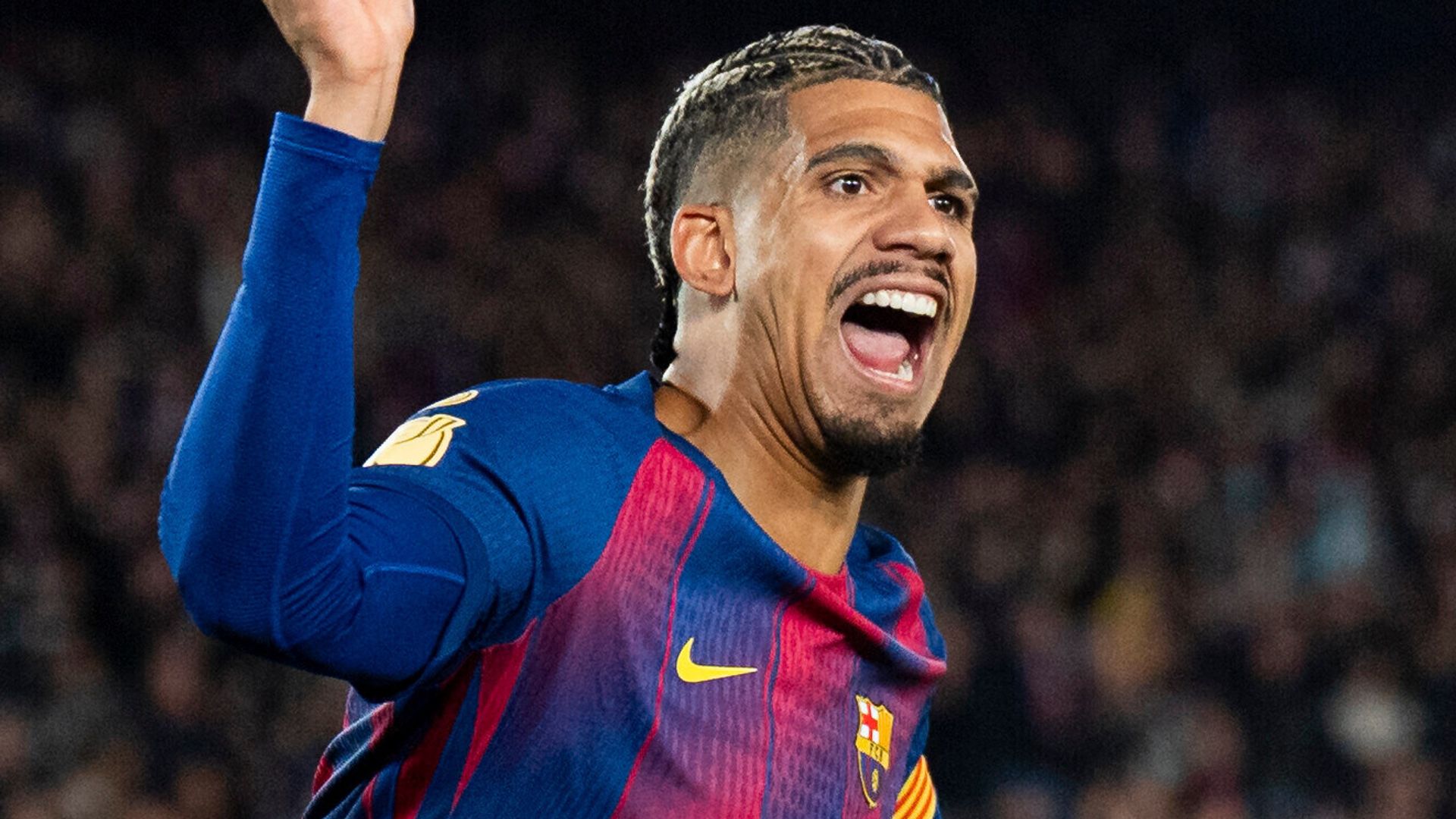Liverpool sign Araujo from Barcelona