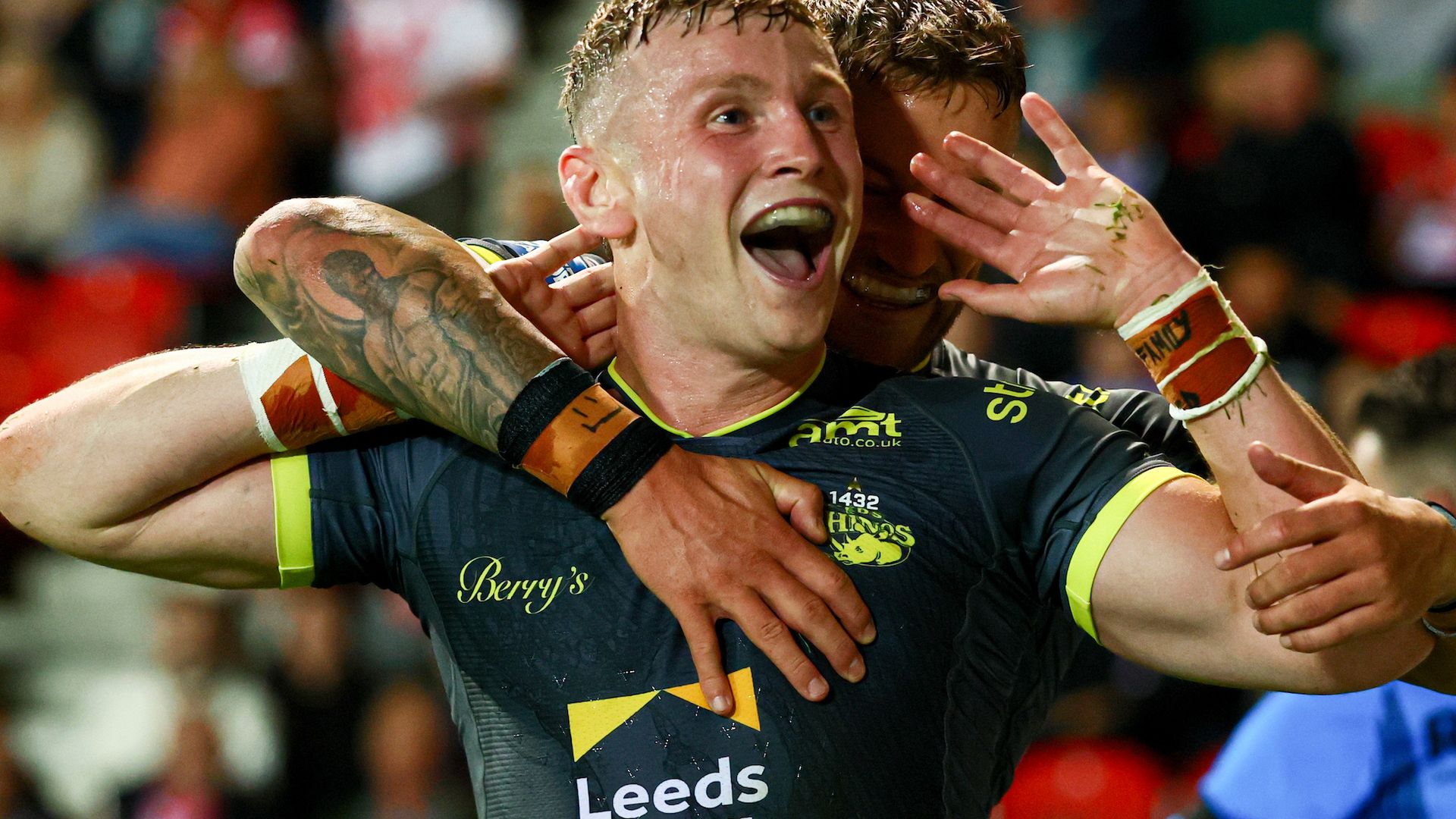 Leeds beat St Helens to go back top as rivals' play-off hopes dented