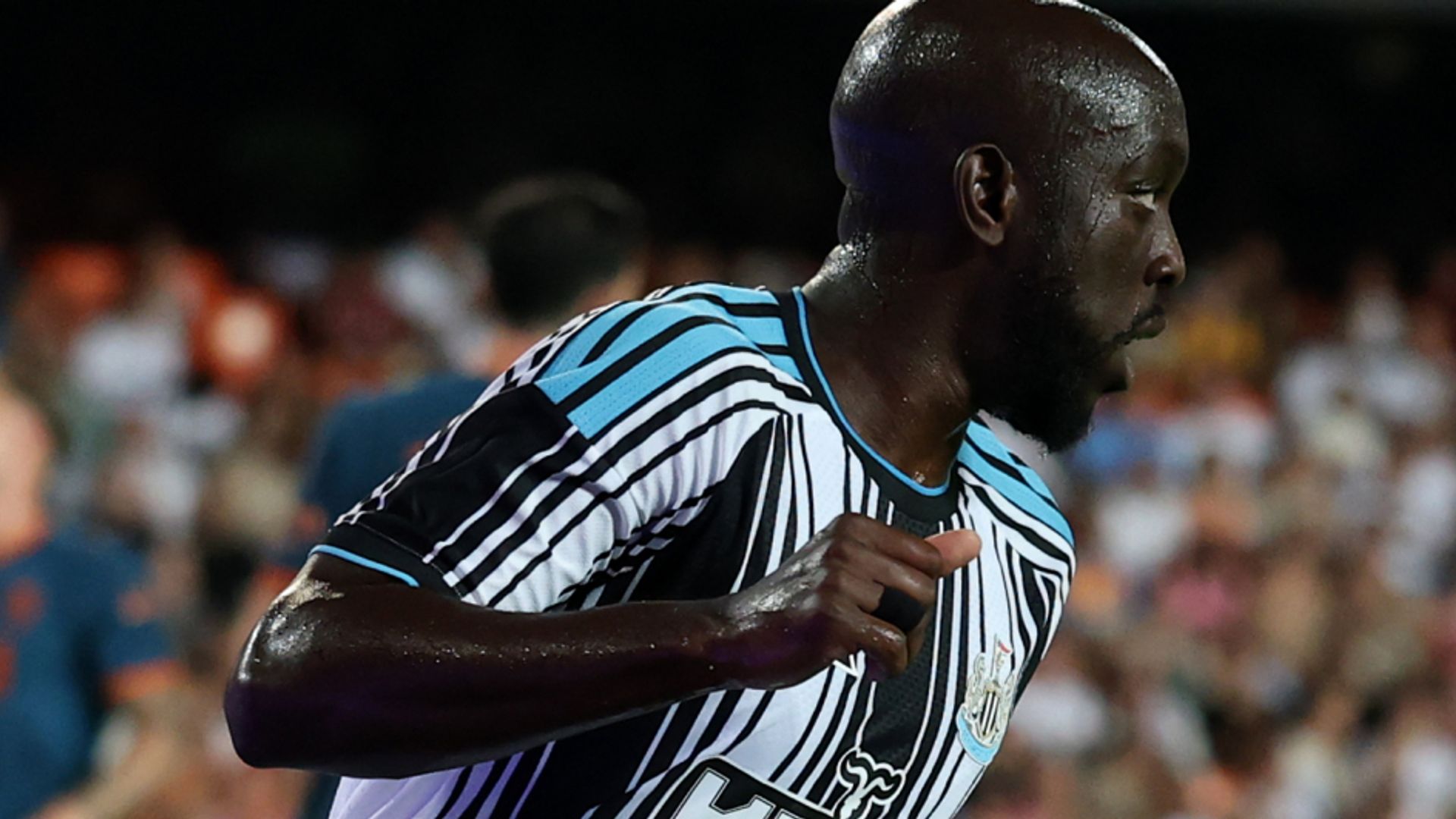 Wissa double gives Newcastle boss Jaissle winning start at 10-man Valencia
