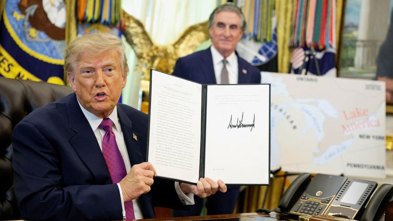  Reuters