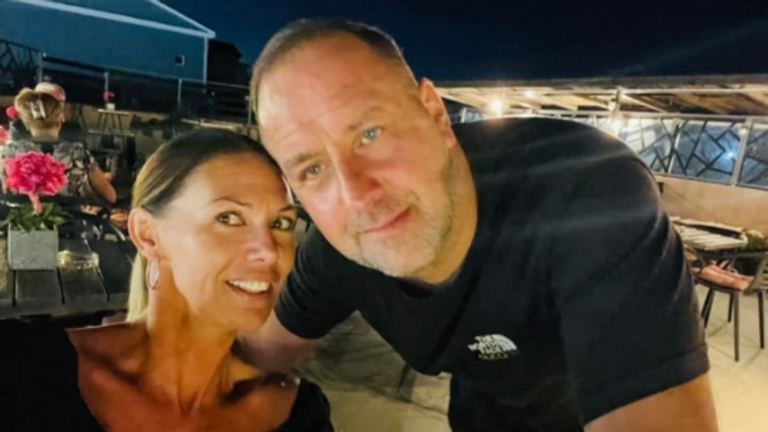 Lisa Fryett and her partner Simon Batchelor. Pic: GoFundMe
