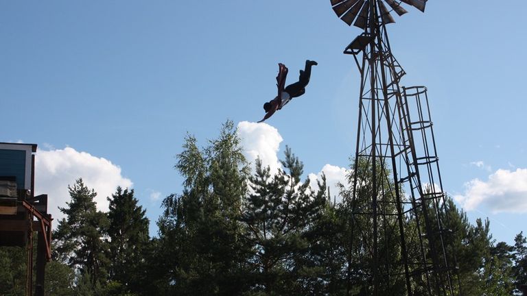 Neri performing a stunt