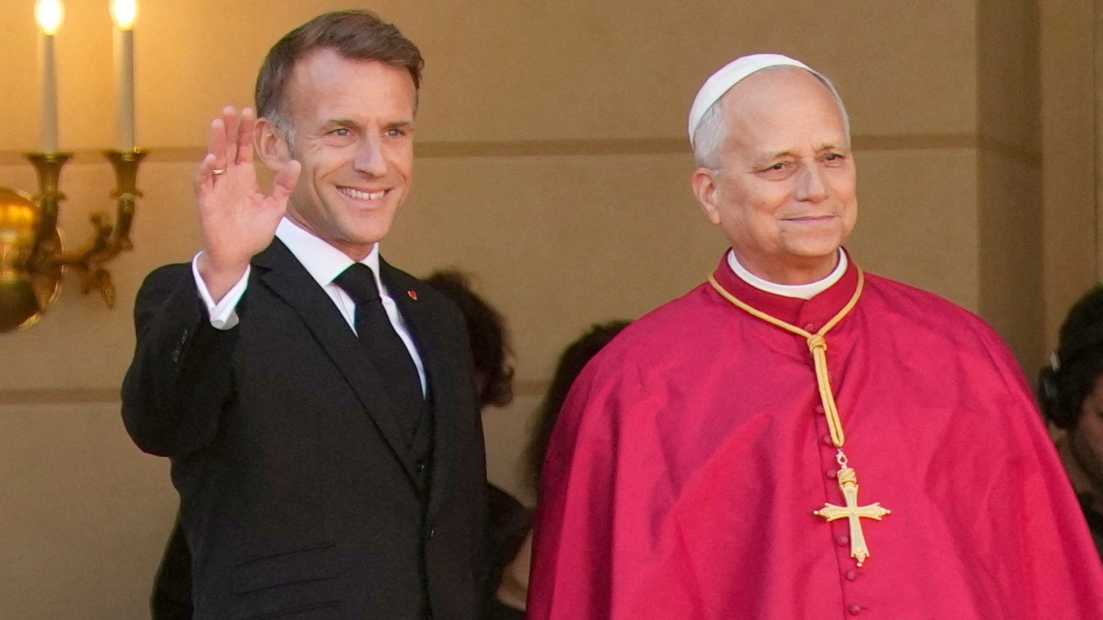 Paris Weather In September Pope greets Paris crowds in popemobile as he warns of AI risks | World ...