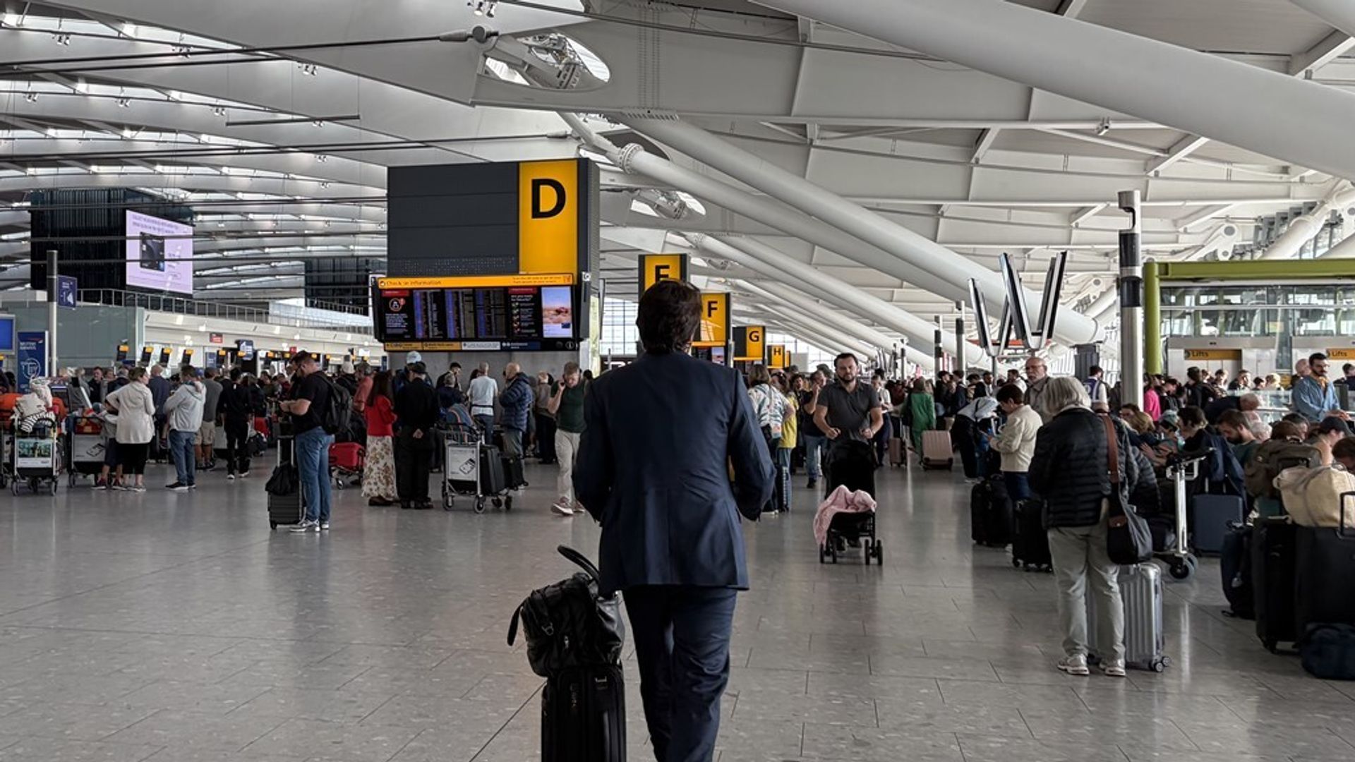 <a href='https://news.sky.com/story/uk-airports-latest-air-traffic-control-issue-causing-disruption-to-flight-departures-13579347?postid=12402925#liveblog-body'>Flight delayed or cancelled? These are your rights</a>