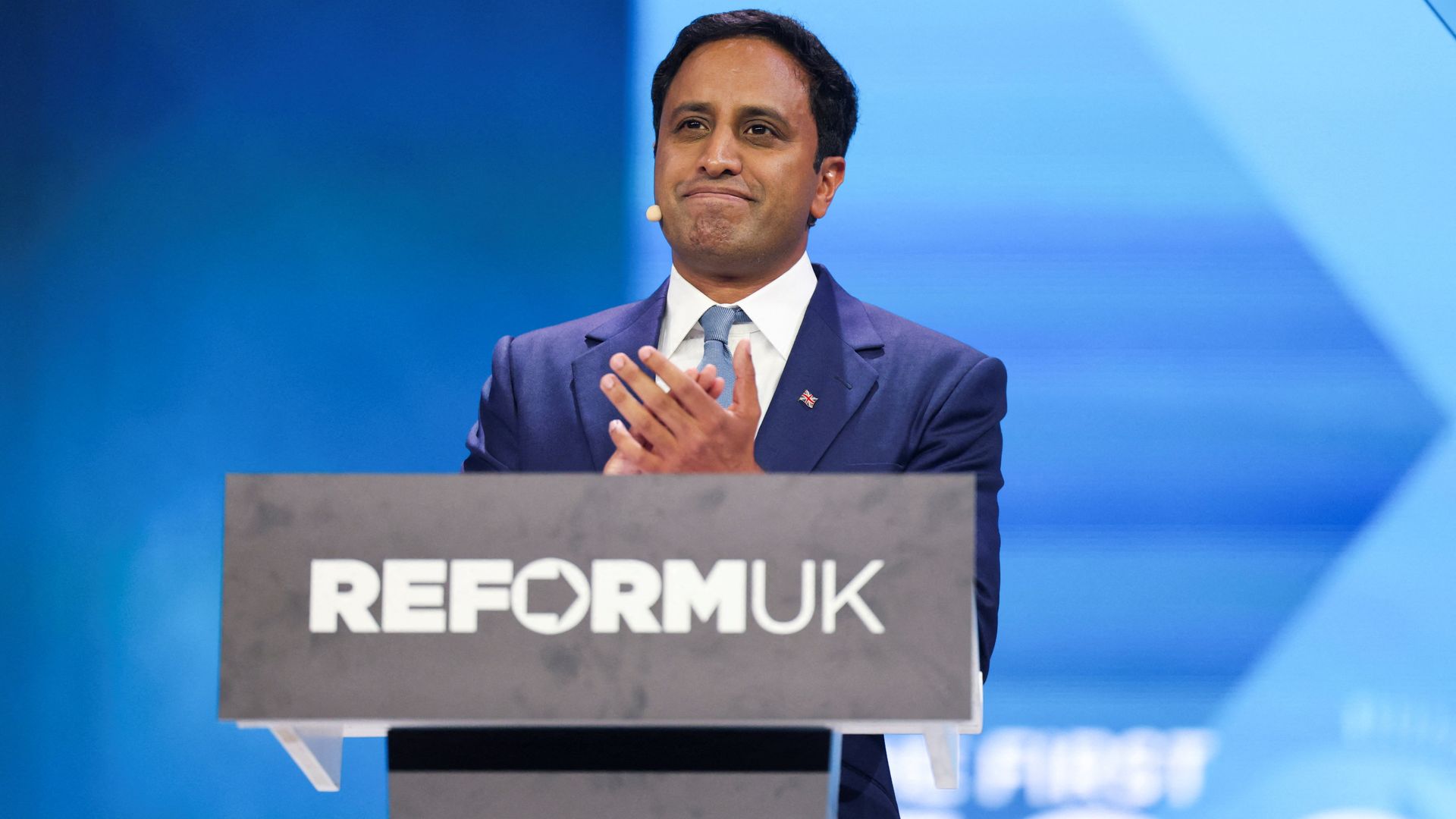 <a href='https://news.sky.com/story/politics-latest-burnham-labour-farage-badenoch-reform-macron-12593360?postid=12384972#liveblog-body'>Zia Yusuf defended by Jenrick after 'racism' accusation from cabinet minister</a>