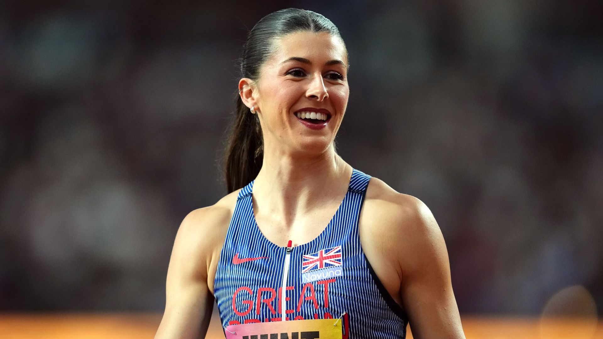 Hunt and other sportswomen condemn Sweeney advert