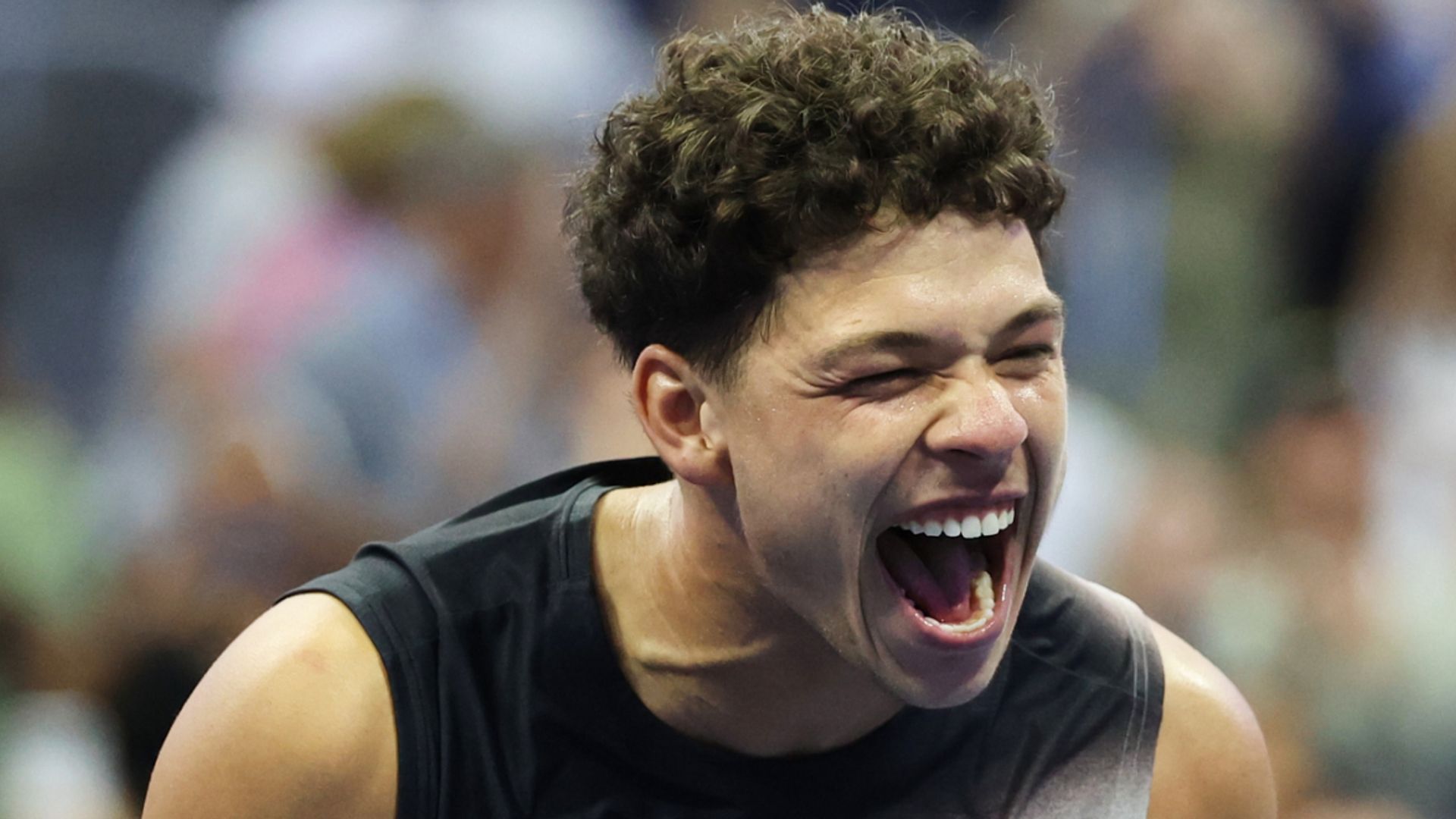 Ben Shelton defeats defending champion Carlos Alcaraz in record-late US Open thriller