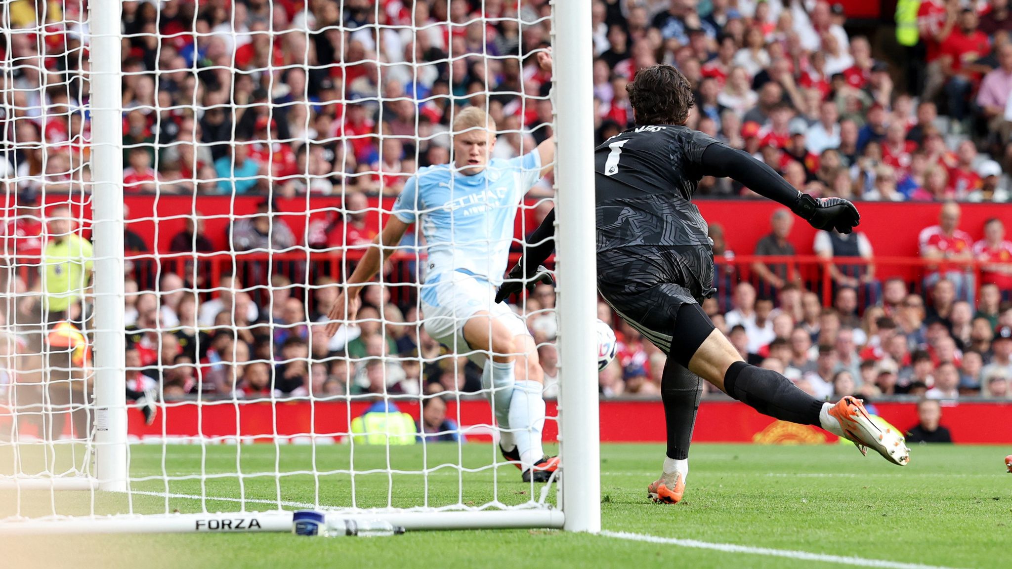 Manchester City faces scrutiny over 114 Premier League financial charges